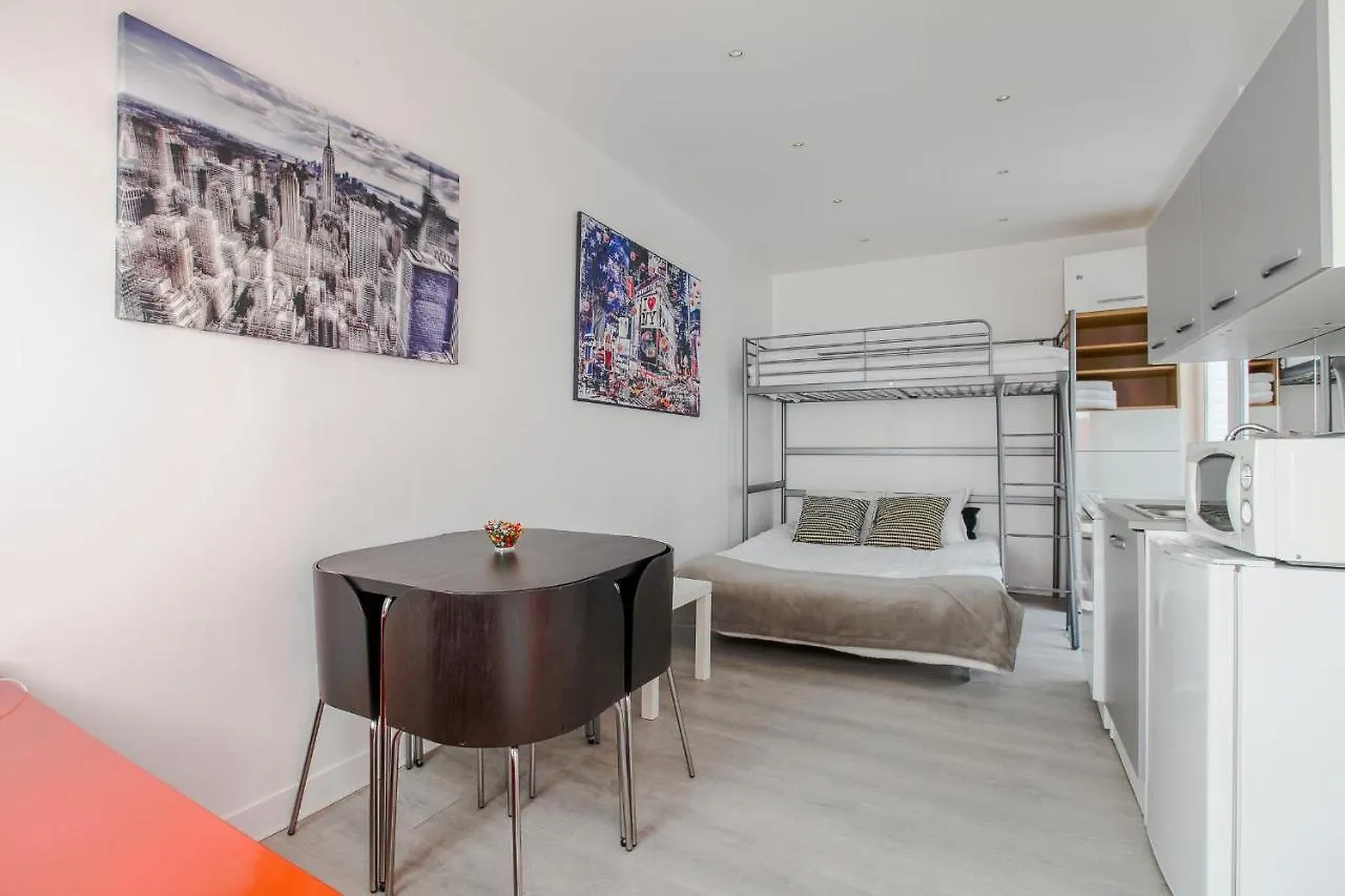 11 - Studio Design Champs Elysees Apartment Paris